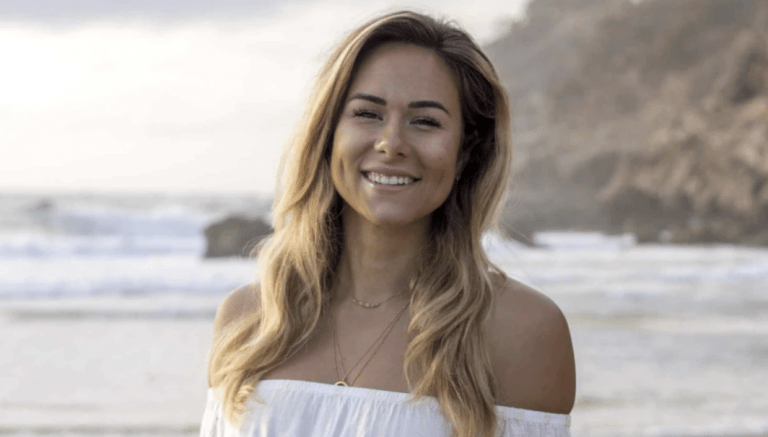 chloe bloom